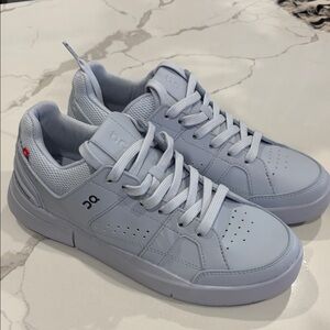 On Running The Roger Women’s Light Blue Sneakers